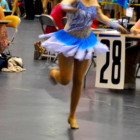 Competition Leotard/Ice skating Dance Dress Swarovski Rhinestones/sequined - Picture 8 of 15